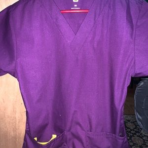 Wonder Wink XS Scrub Top